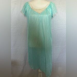 Vintage Retro Teal Mint Green Nightgown